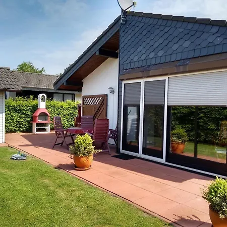 Mit Grill, Garten Und Terrasse Holiday home *