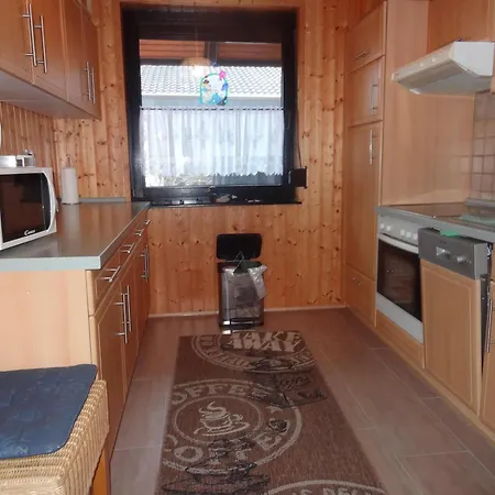Holiday home Mit Grill, Garten Und Terrasse *