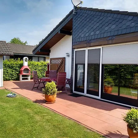 Mit Grill, Garten Und Terrasse Holiday home